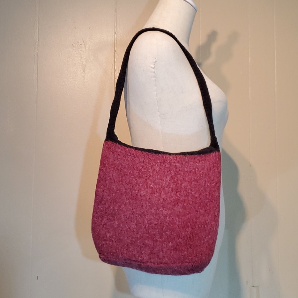 Koozie Cranberry & Black 100% Merino Wool